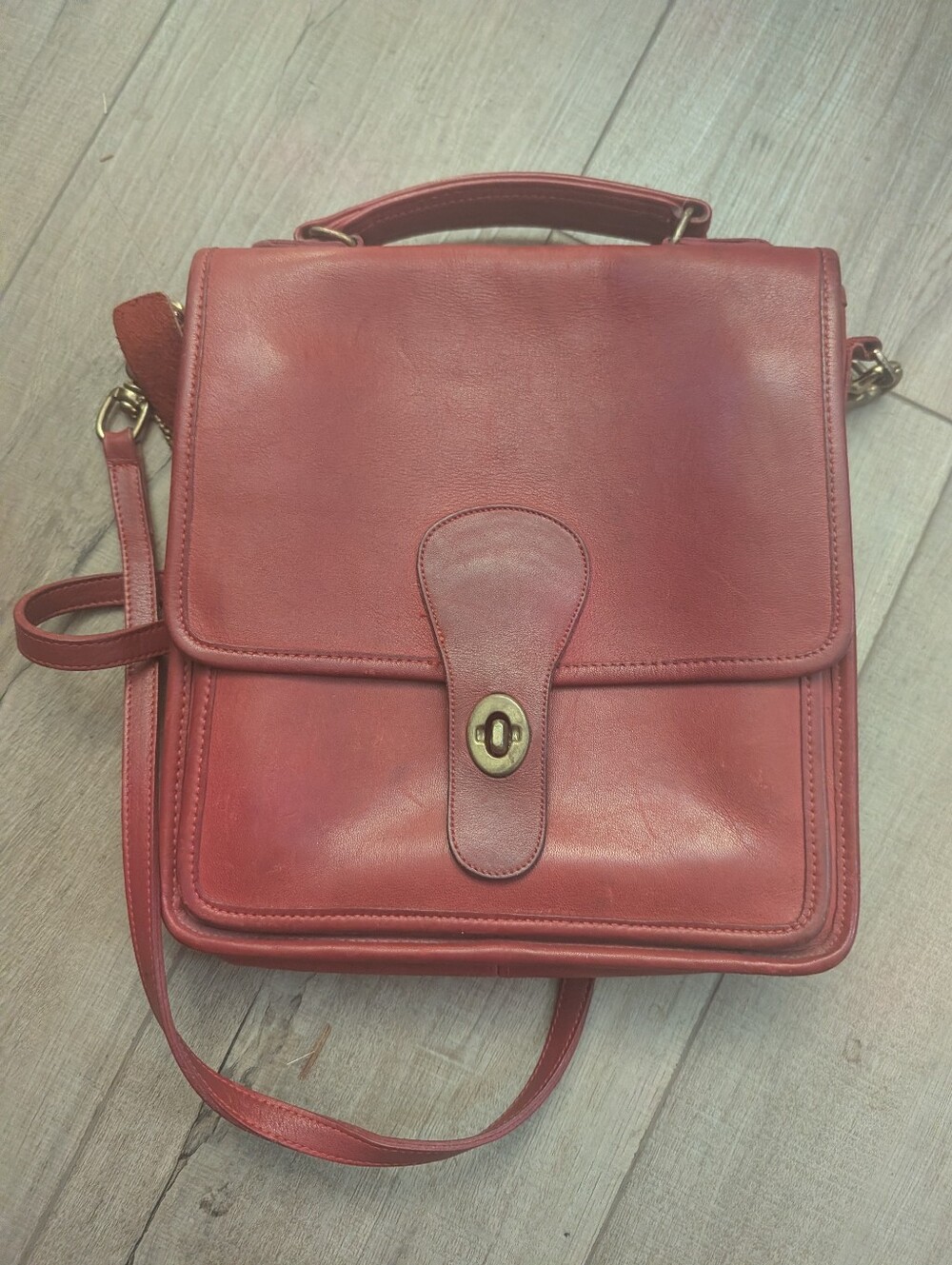 Vintage COACH #5130 "Station Bag" - Red Full-Grain Leather